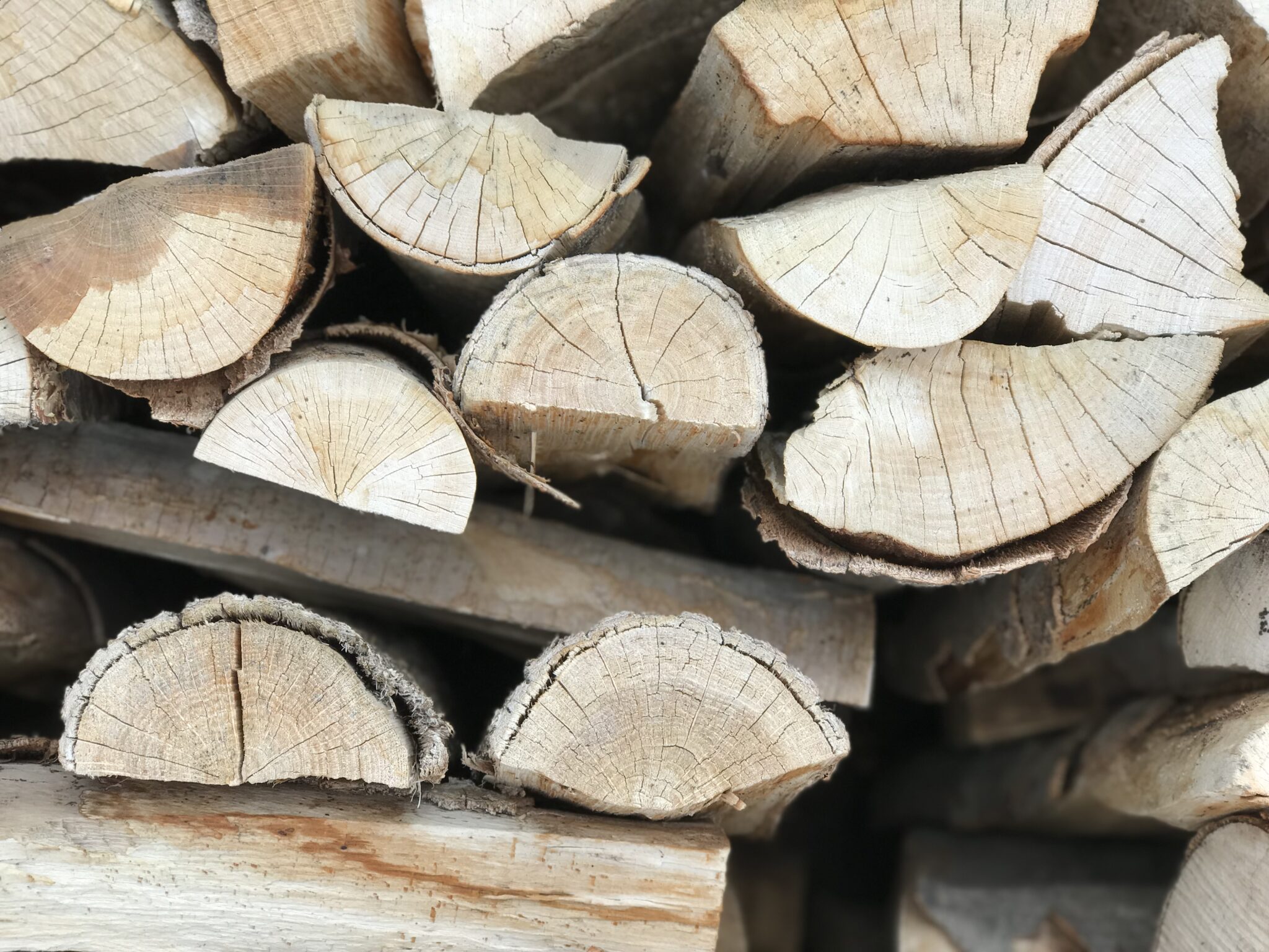 Reclaimed Wood For Construction & Interiors