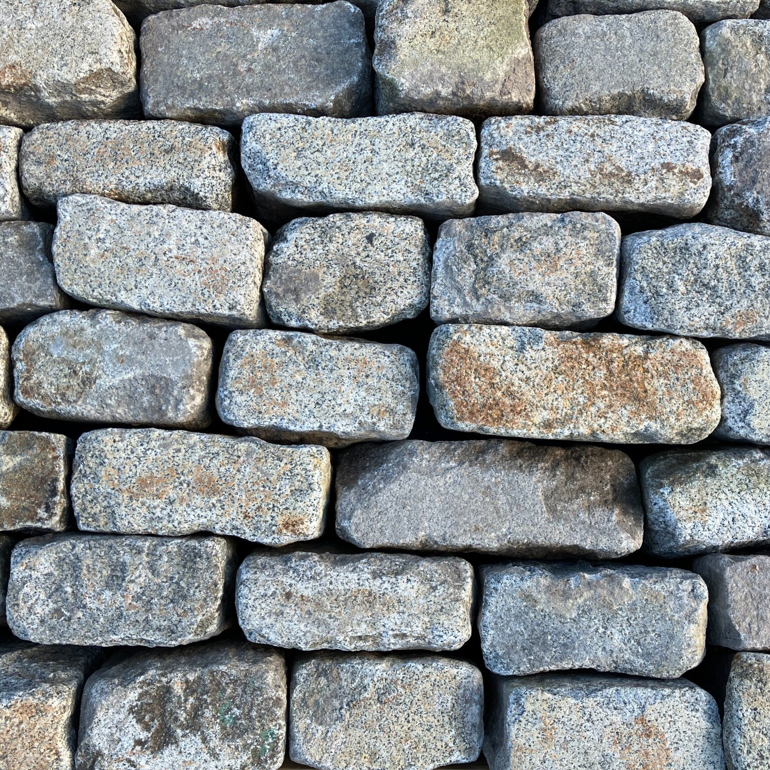 Reclaimed White Cornish Granite Setts/Cobbles — photo 2 of 3