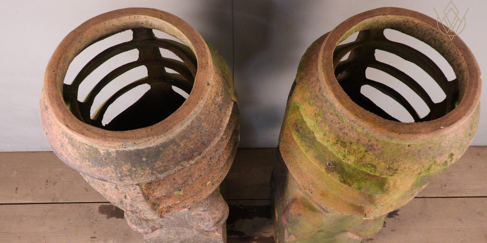 Pair of Buff Terracotta 19th Century Chimney Pots — photo 4 of 5
