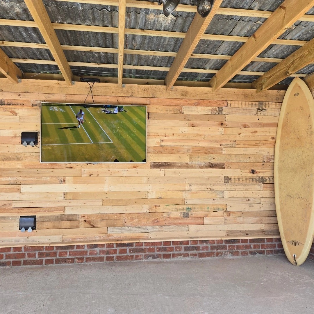 Reclaimed Pallet Wood x 10 pieces — photo 2 of 2