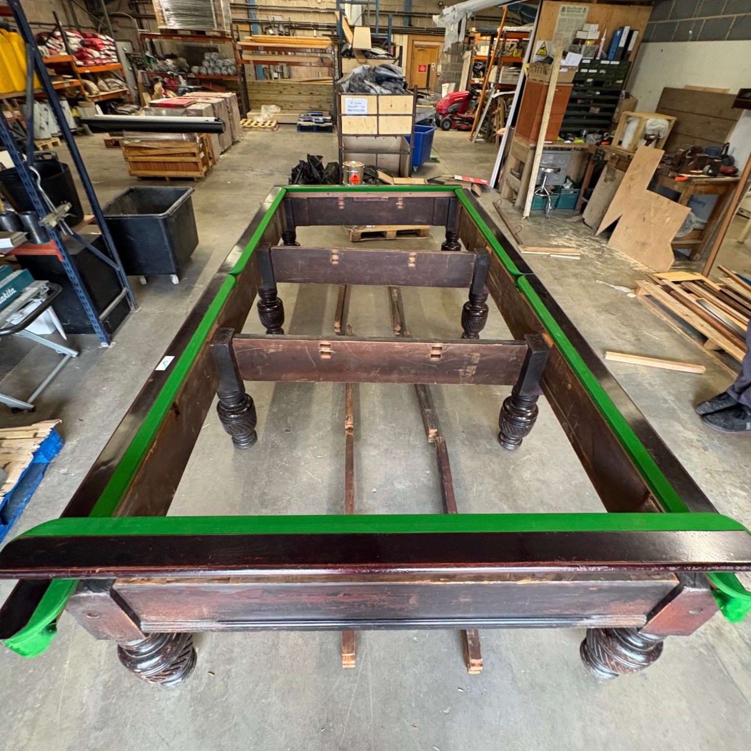 Traditional Slate Bed Snooker Table with Overhead Light
