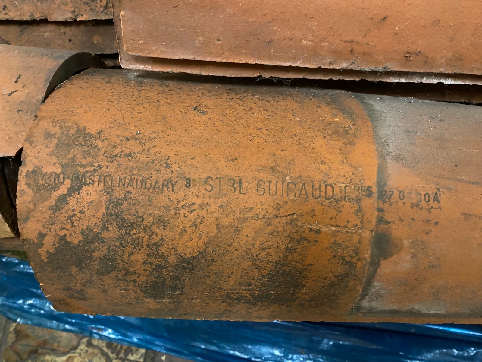 300 x vintage terracotta channel/canal roof tiles — photo 3 of 4