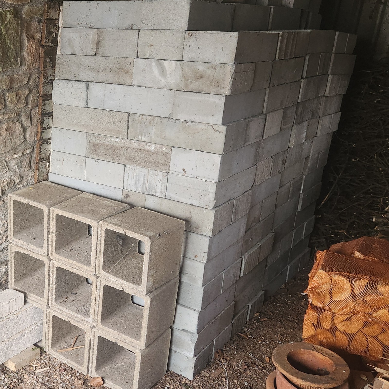 200 Thermalite blocks