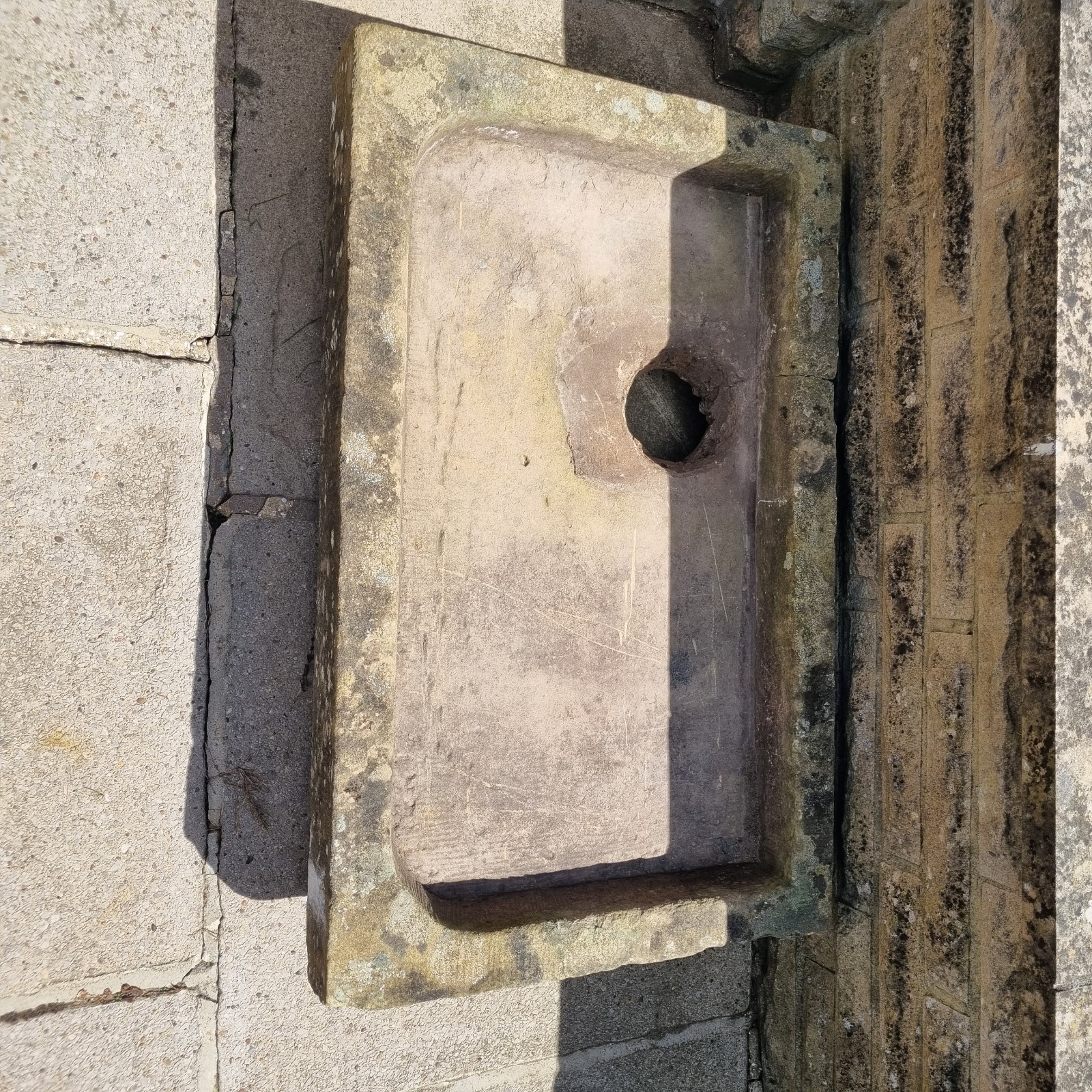 Stone sink trough — photo 7 of 8
