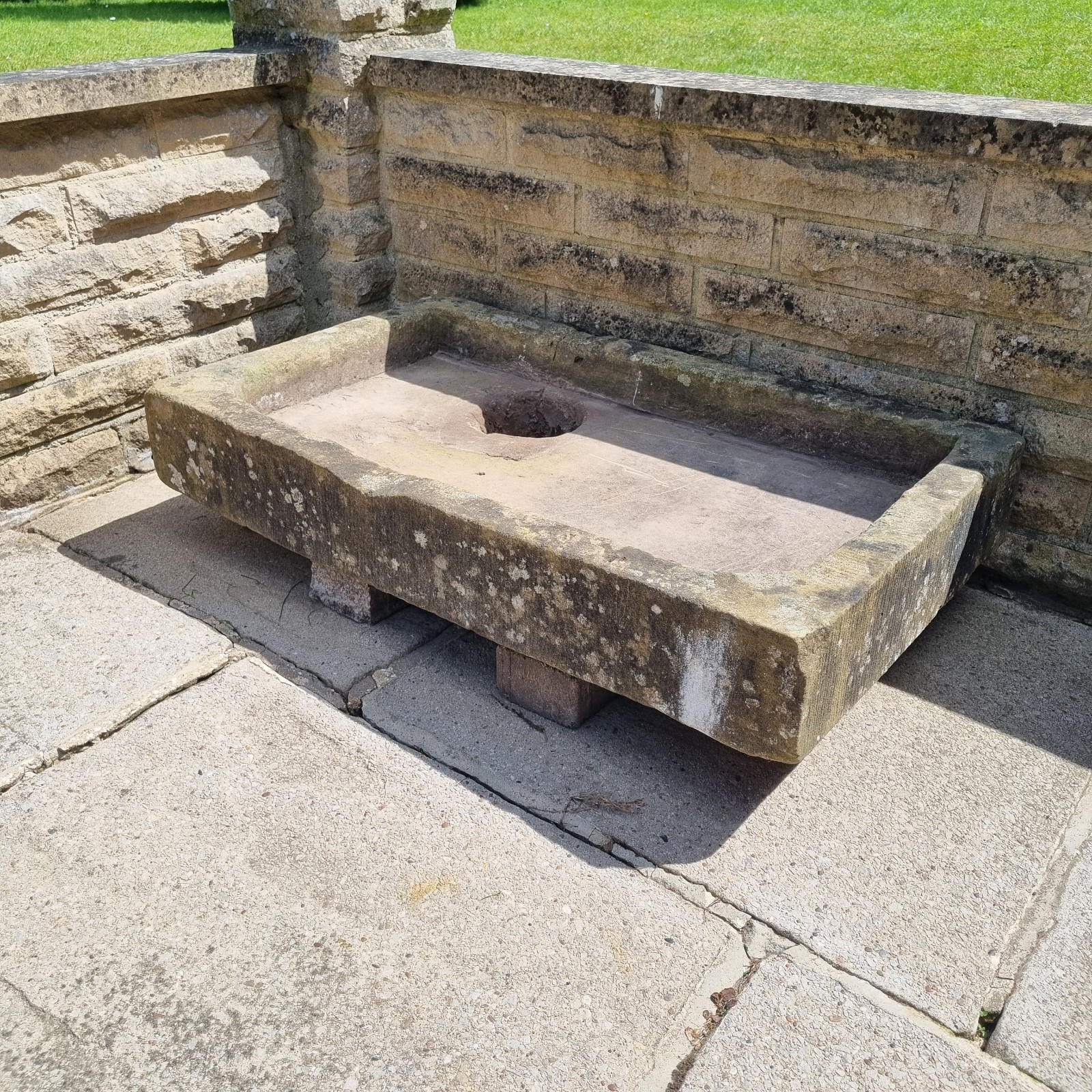 Stone sink trough — photo 8 of 8