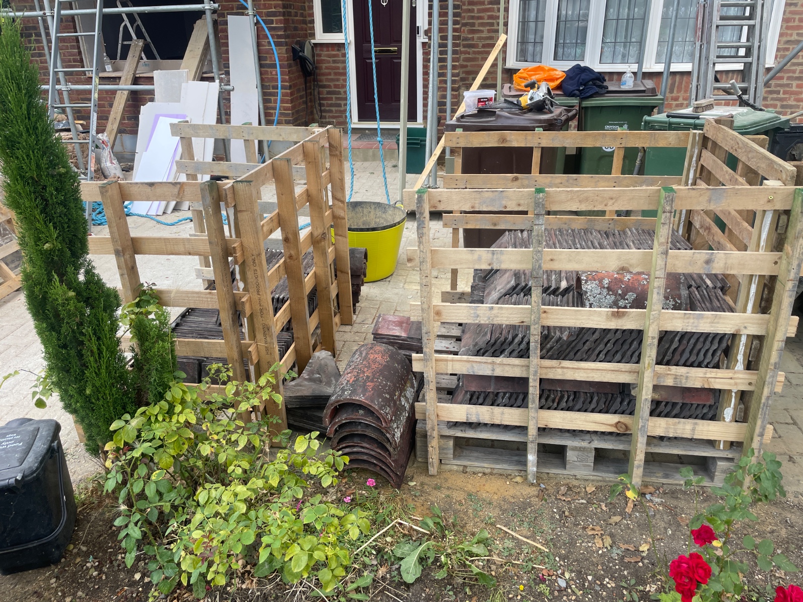 Clay roof tiles — photo 2 of 5