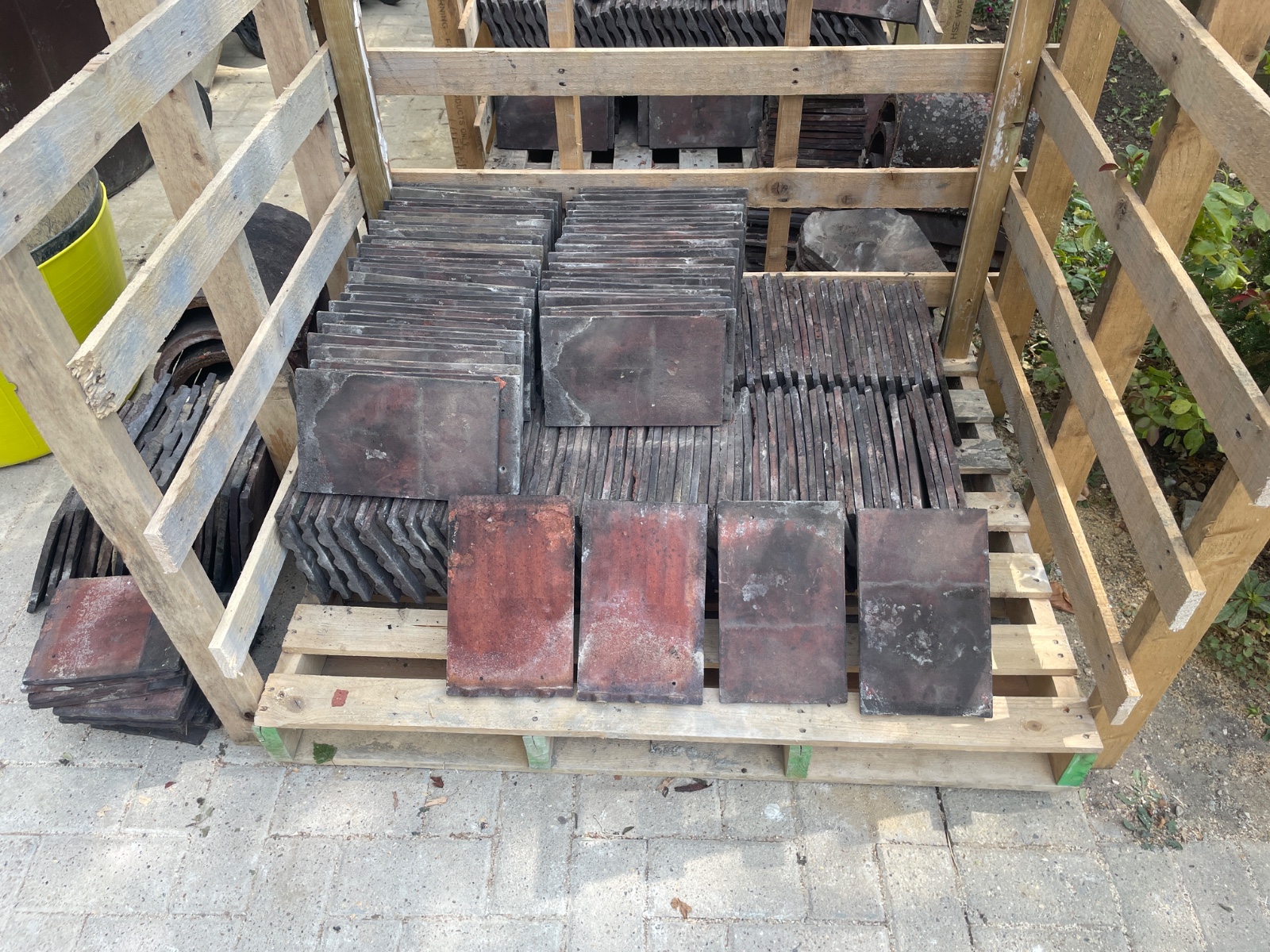 Clay roof tiles — photo 3 of 5