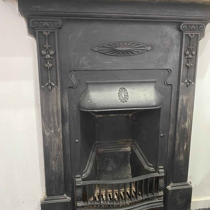 Pair of Heritage Victorian Style Chimney Pieces – £300 for both — photo 2 of 2