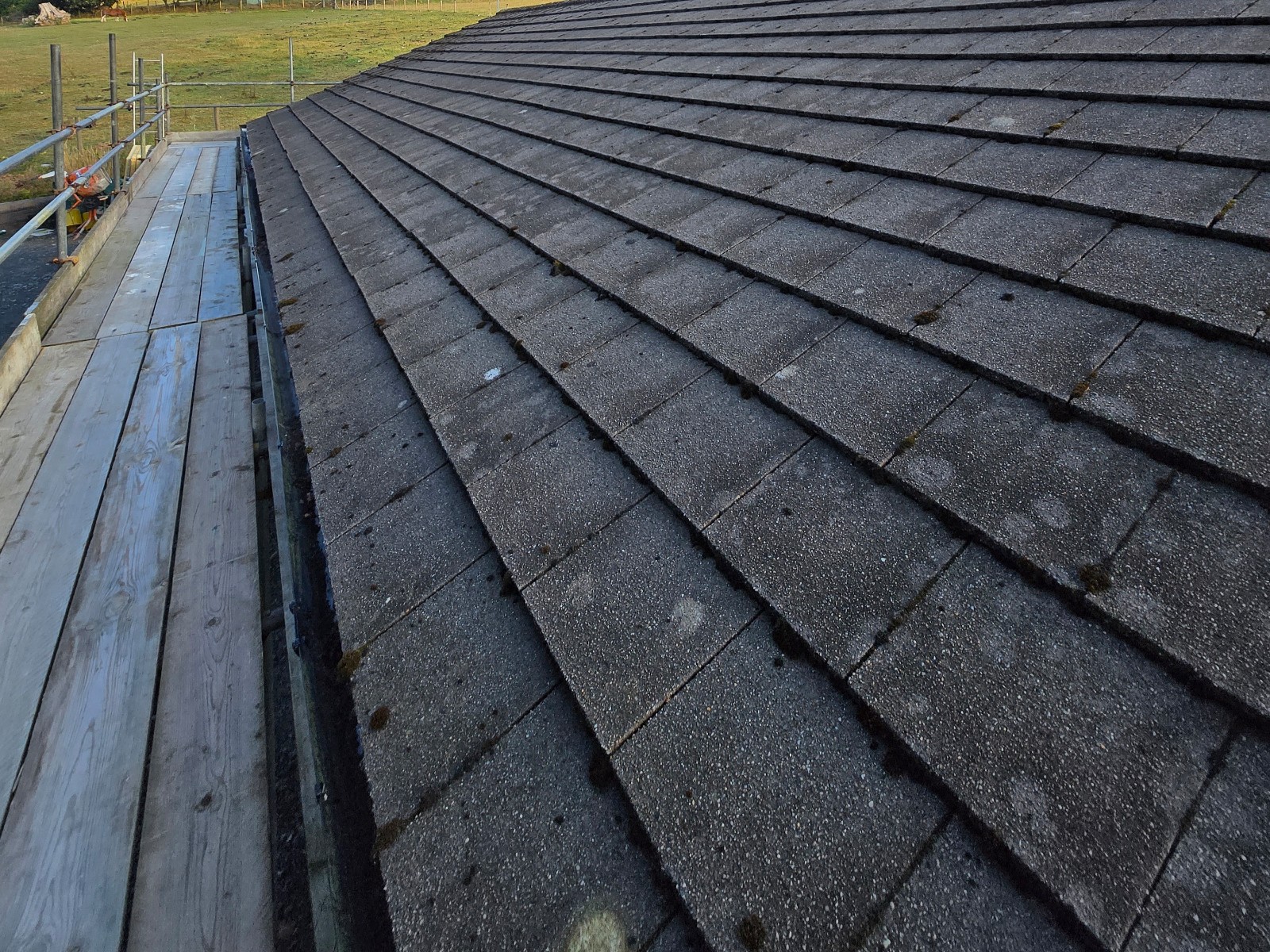 Redland Stonewold Mk1 Roof Tiles — photo 2 of 5