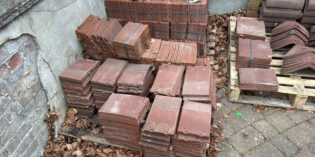 Marley Acme single camber heather sanded  clay roof tiles — photo 2 of 3