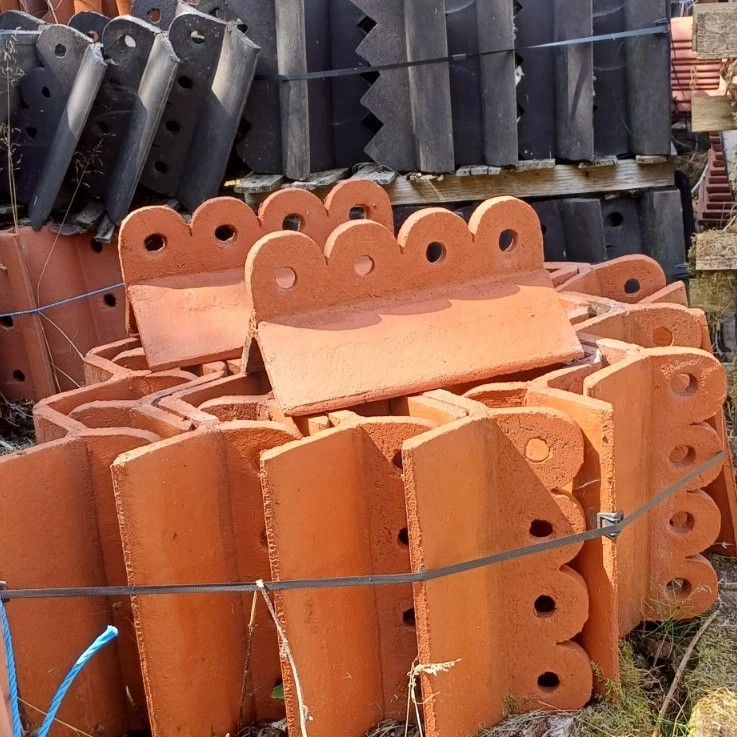 35 x FRC CONCRETE TERRACOTTA 4 ROUND HOLES RIDGE TILES