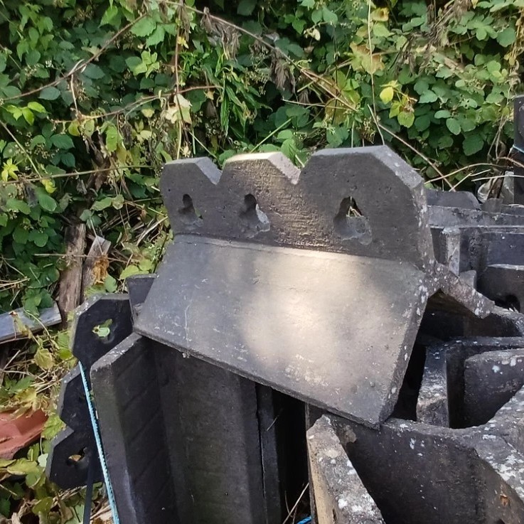 32 x FRC Concrete Black 3 holes shamrock design ridge tiles — photo 3 of 4